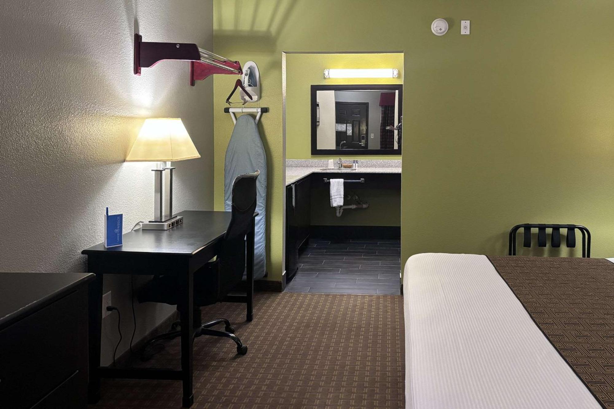 Rodeway Inn Dilley 외부 사진