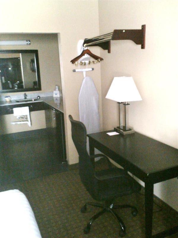 Rodeway Inn Dilley 객실 사진